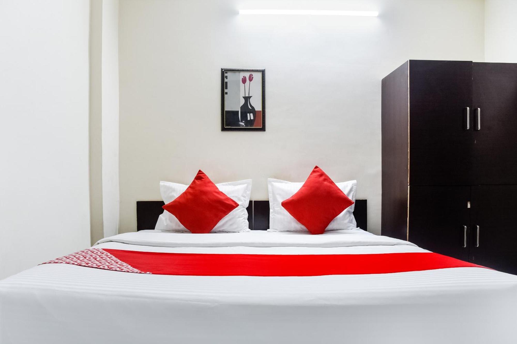 Hotel O Radhika Palace โบปาล ภายนอก รูปภาพ