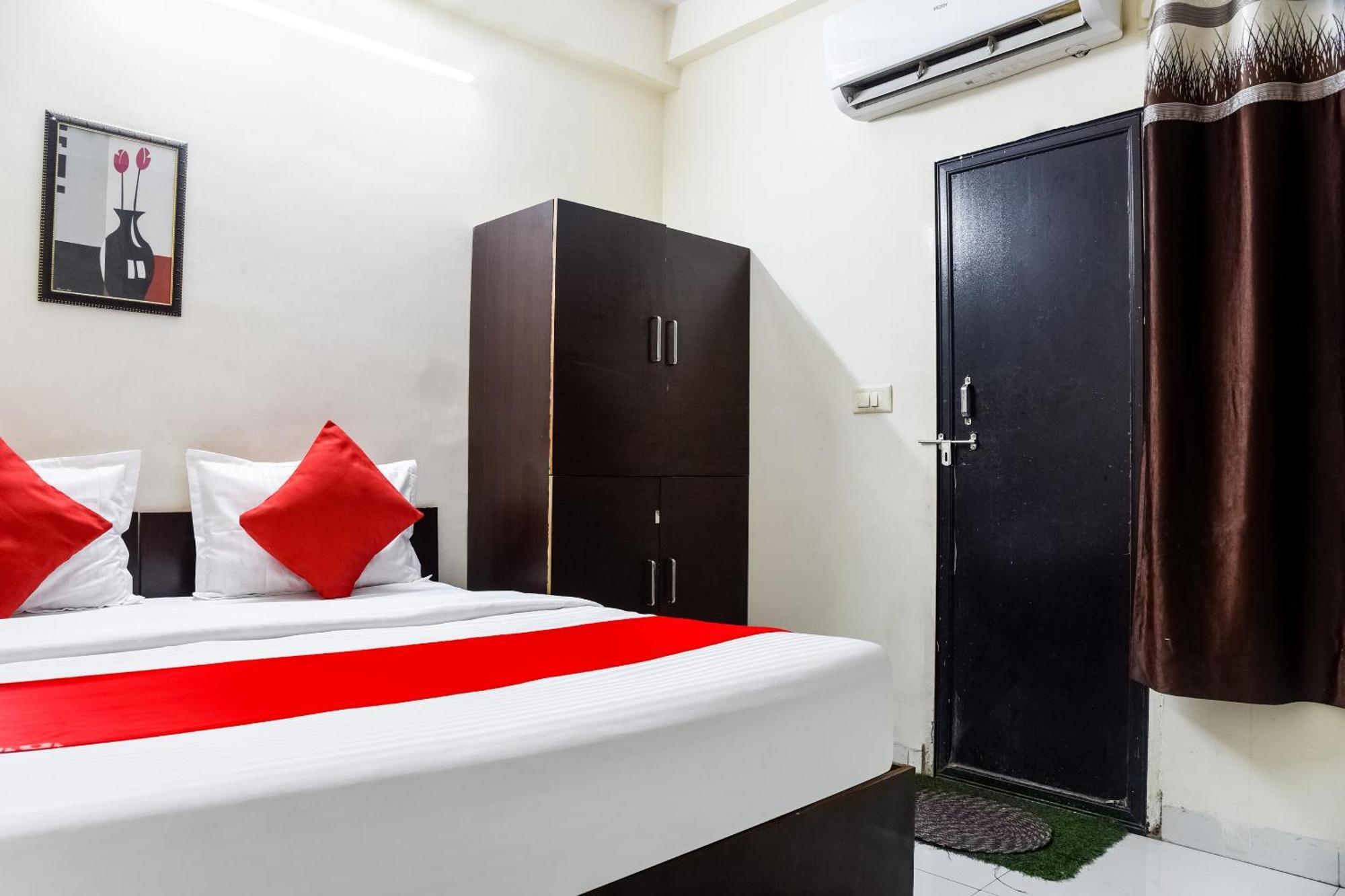 Hotel O Radhika Palace โบปาล ภายนอก รูปภาพ