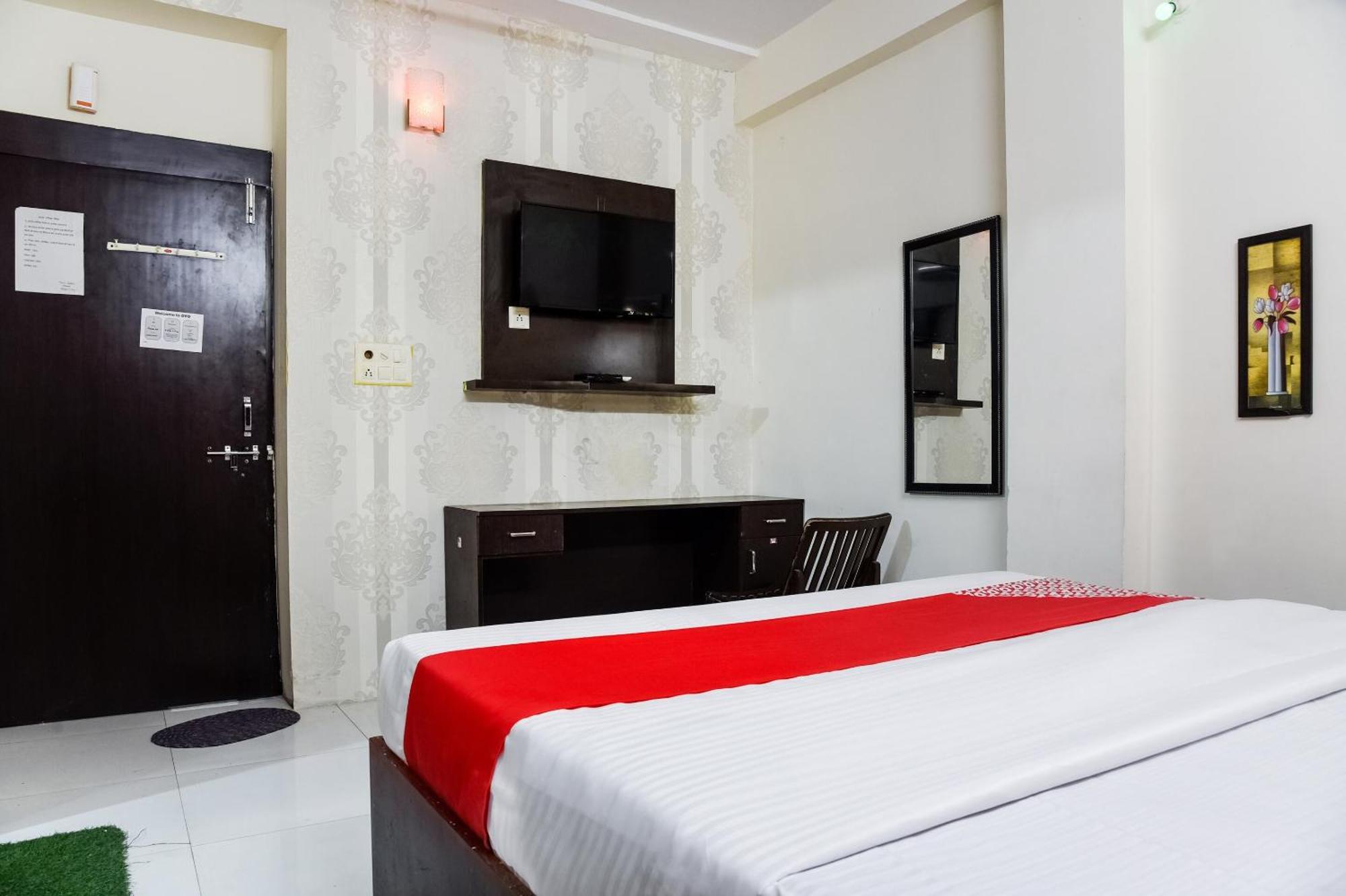Hotel O Radhika Palace โบปาล ภายนอก รูปภาพ