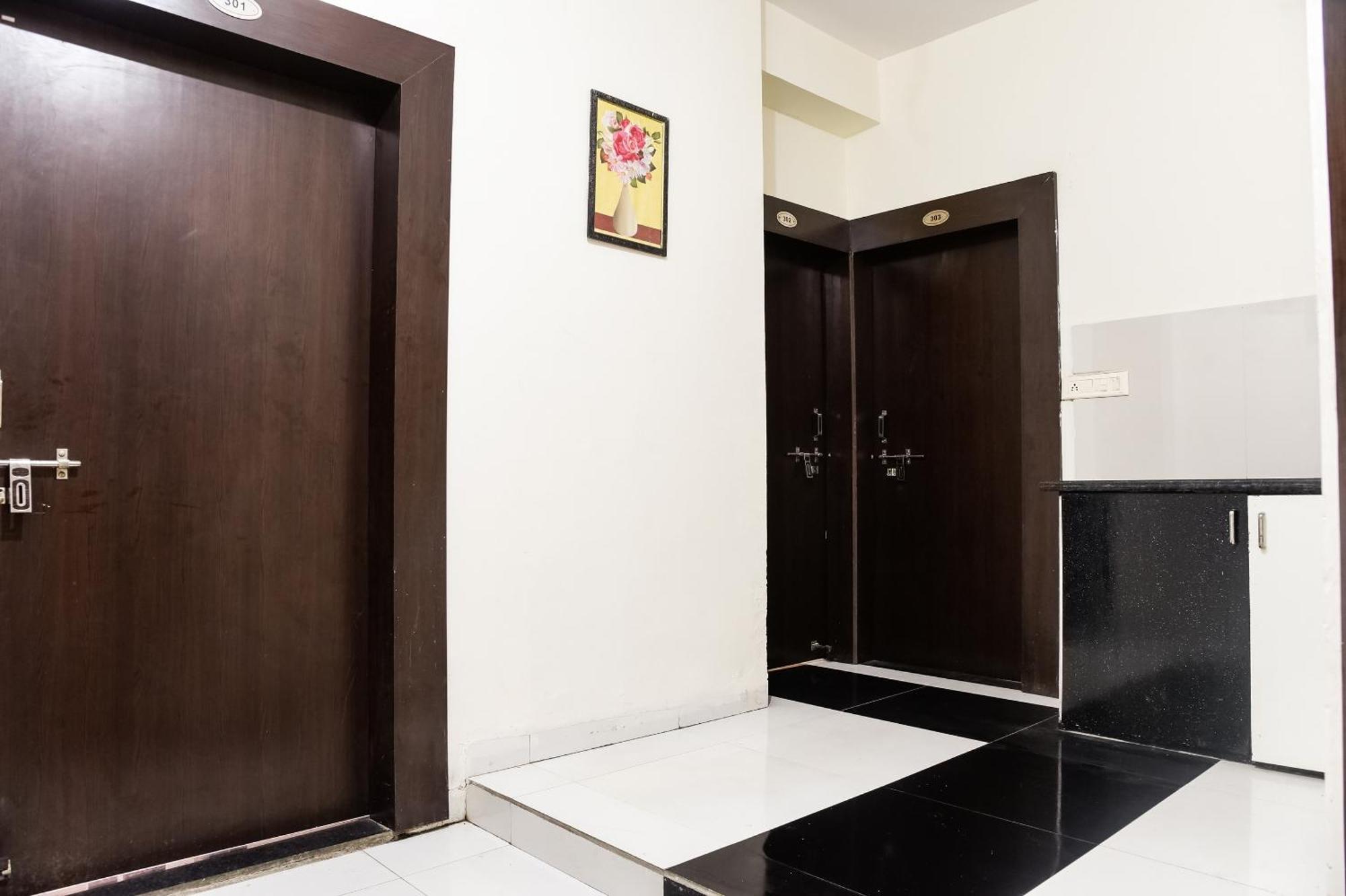Hotel O Radhika Palace โบปาล ภายนอก รูปภาพ