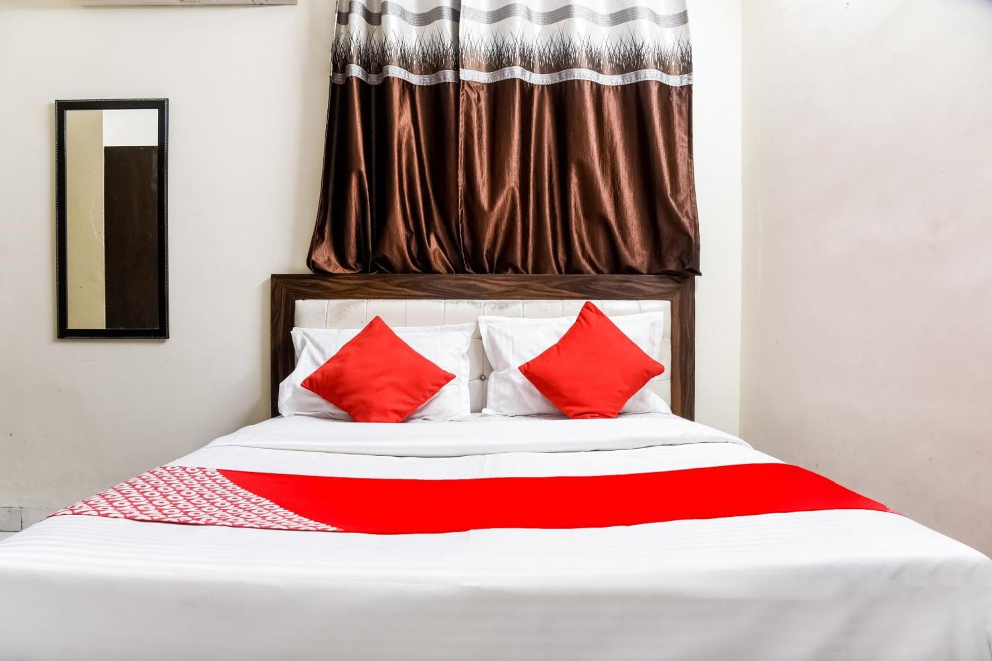 Hotel O Radhika Palace โบปาล ภายนอก รูปภาพ