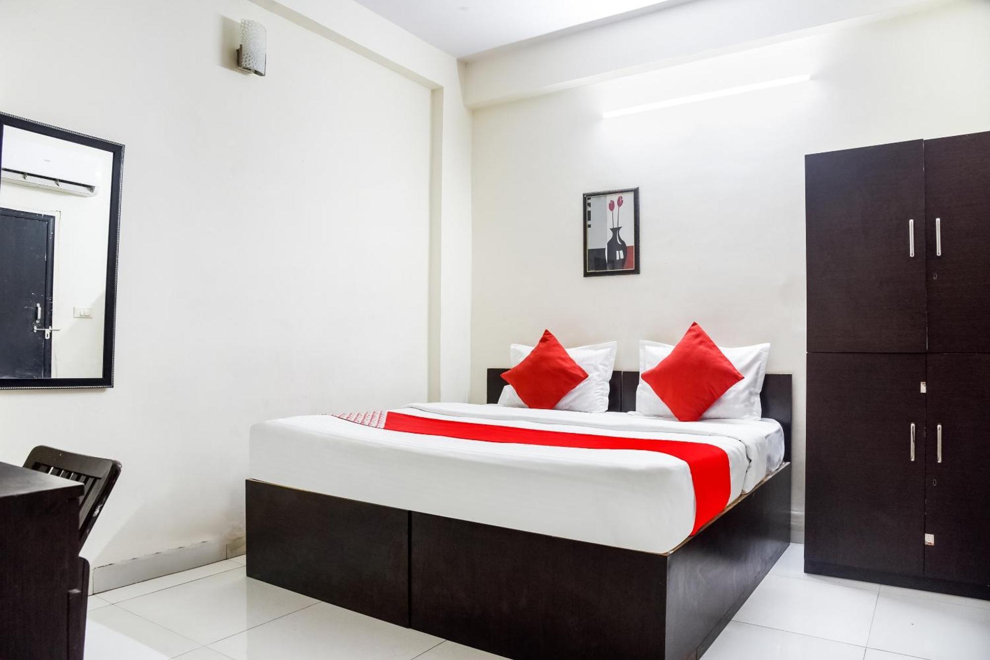 Hotel O Radhika Palace โบปาล ภายนอก รูปภาพ